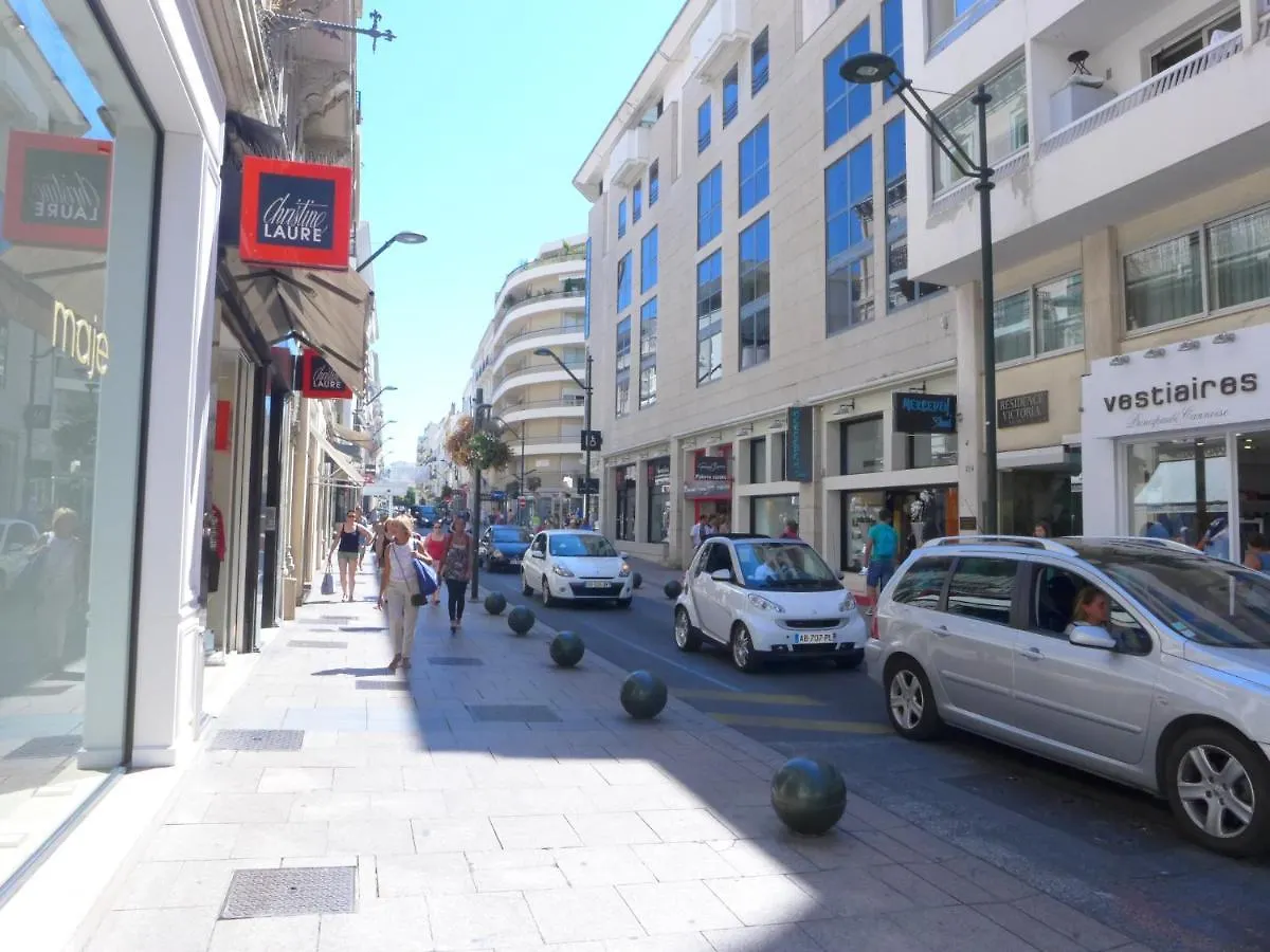 Apartment Rooftop Terrasse 1 Bedroom In Rue D'Antibes, 5 Min From The Croisette 214 Cannes France