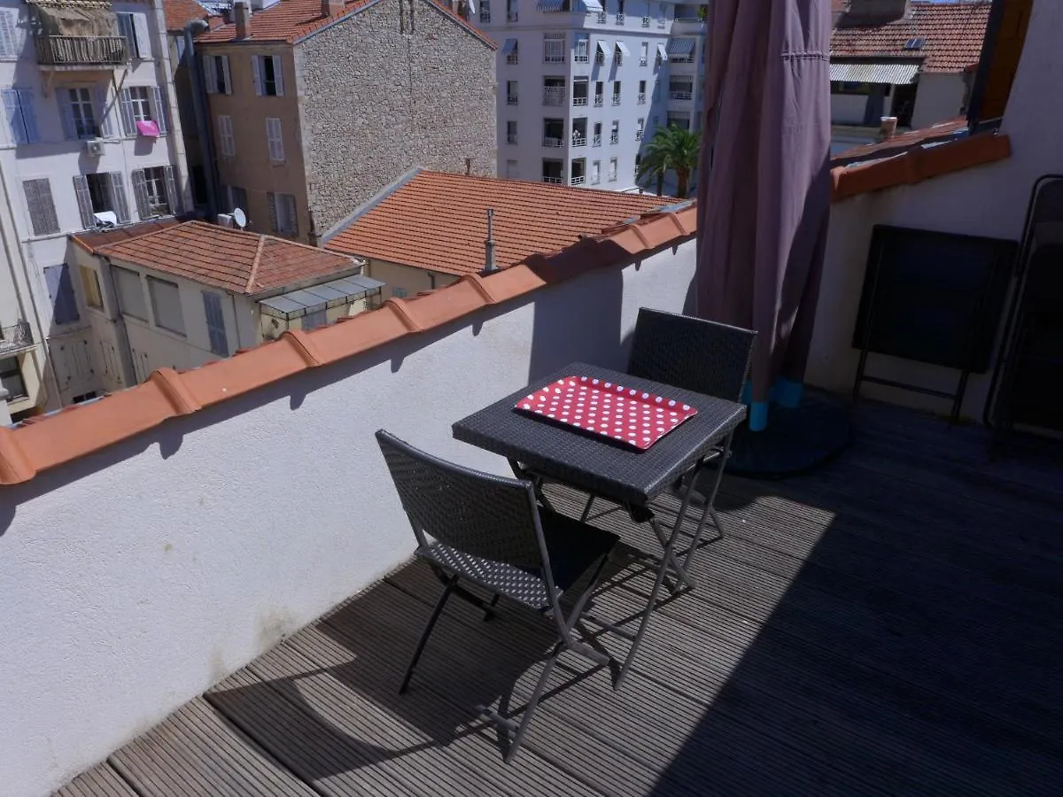 Rooftop Terrasse 1 Bedroom In Rue D'Antibes, 5 Min From The Croisette 214 Cannes 0*,