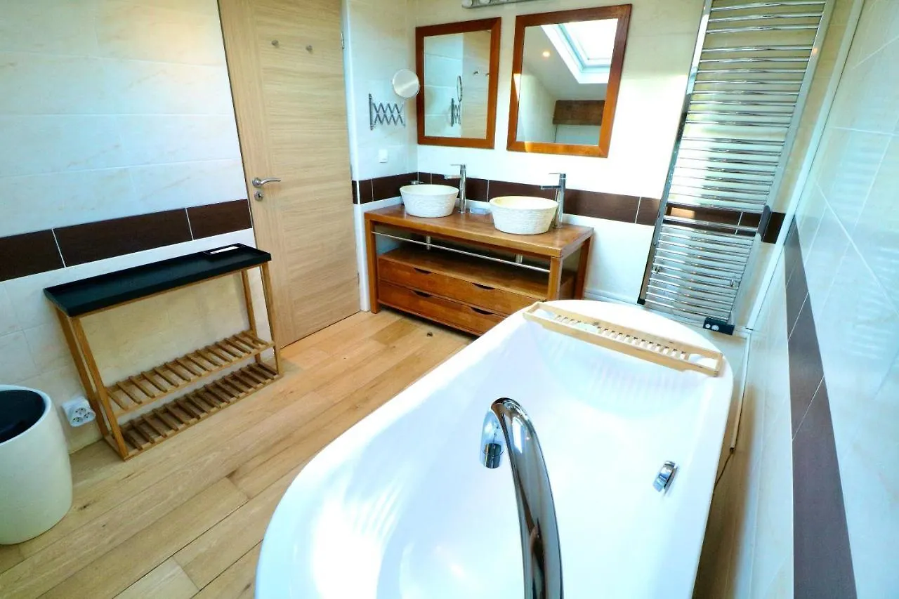 Rooftop Terrasse 1 Bedroom In Rue D'Antibes, 5 Min From The Croisette 214 Cannes 0*,  France
