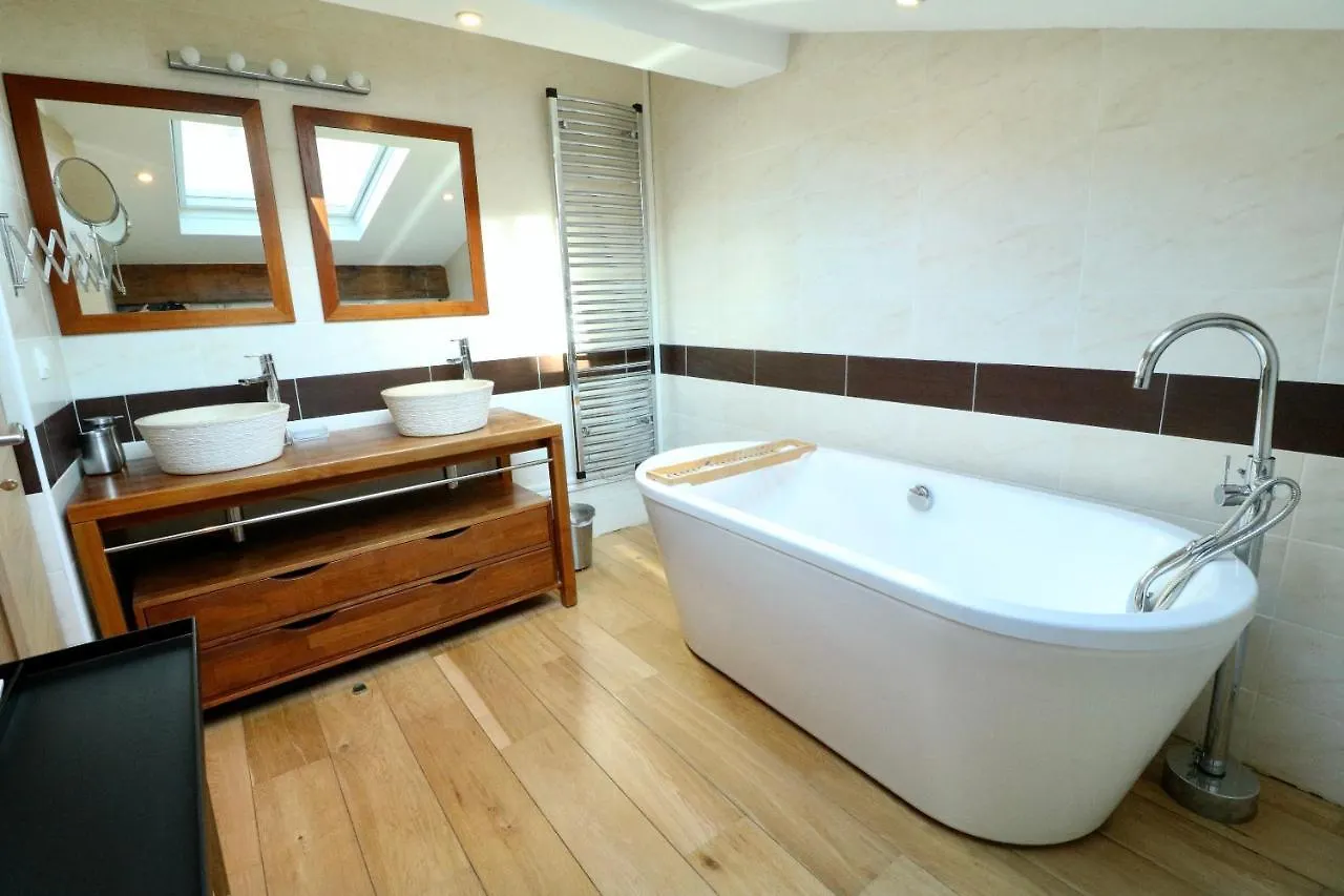 Rooftop Terrasse 1 Bedroom In Rue D'Antibes, 5 Min From The Croisette 214 Cannes Apartment