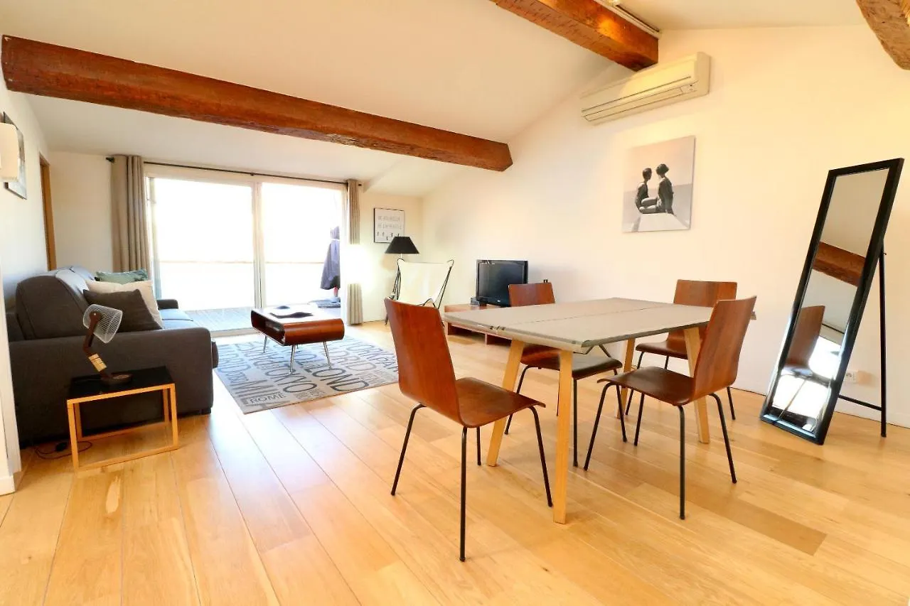 Apartment Rooftop Terrasse 1 Bedroom In Rue D'Antibes, 5 Min From The Croisette 214 Cannes France