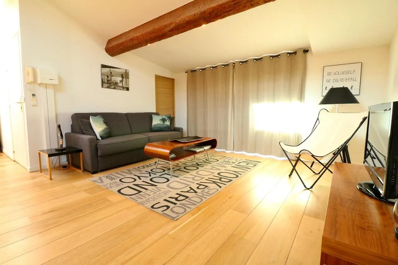 Rooftop Terrasse 1 Bedroom In Rue D'Antibes, 5 Min From The Croisette 214 Cannes 0*,  France
